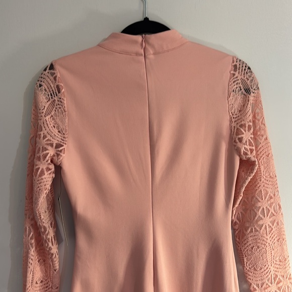 NWT Lulu's long lace sleeve dress - Picture 7 of 12